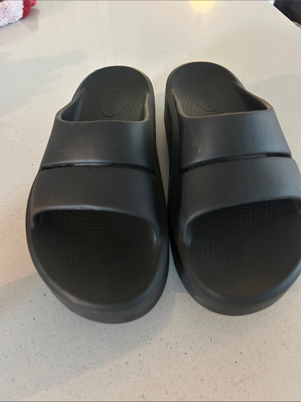 OOFOS Men's Black Slide Sandals with Contoured Footbed